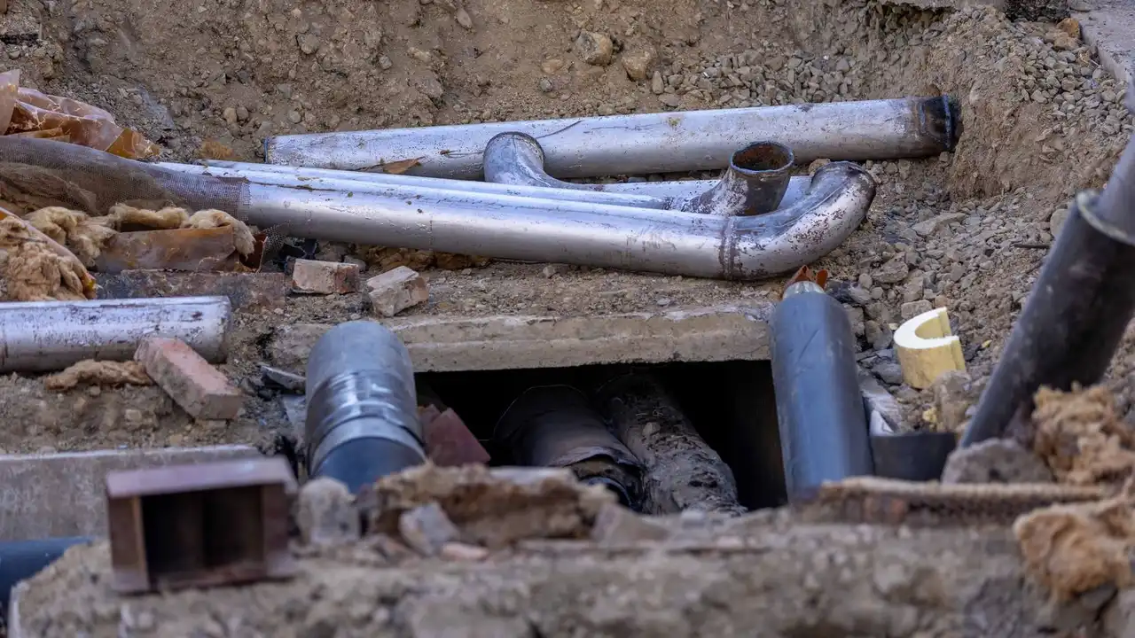 What trenchless methods are available for sewer and water line repair, and when are they appropriate?